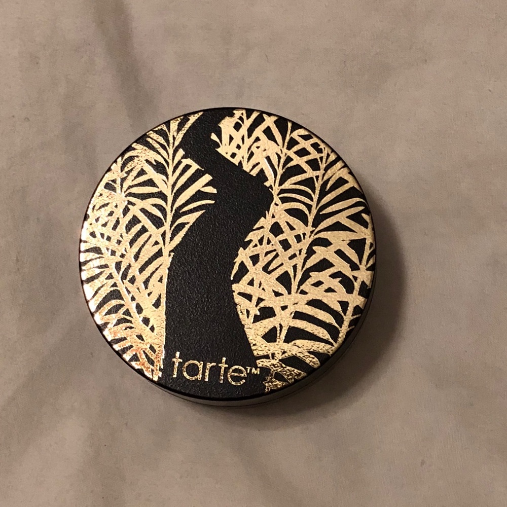 Tarte Amazonian Clay finishing powder